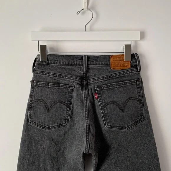 levi’s  high rise wedgie icon tapered slim jean in bite my dust grey, size 27 - Picture 11 of 13